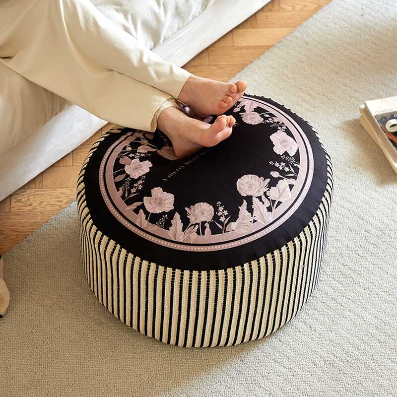 Casual Circular-shaped Floral-patterned Pouf in Flannel with Multiple Colour and Removable Cushion Cover