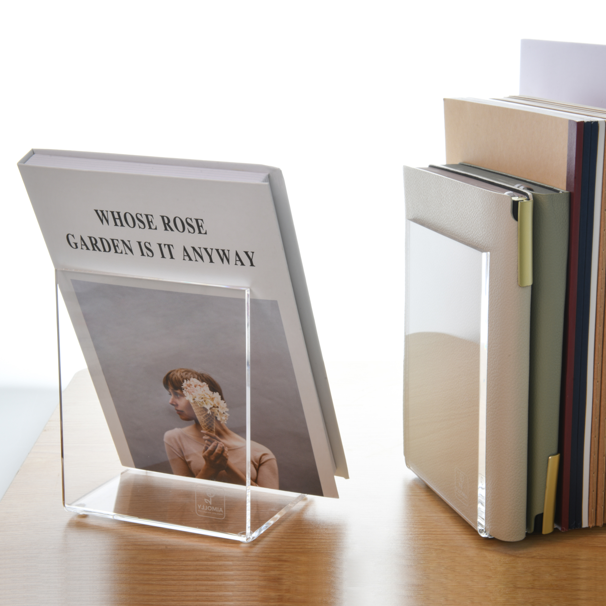 Transparent Art Deco Magazine Holder with Plastic & Acrylic Material, Length Up To 7 in, Height 4 To 6.9 in/7 To 9.9 in, Independent