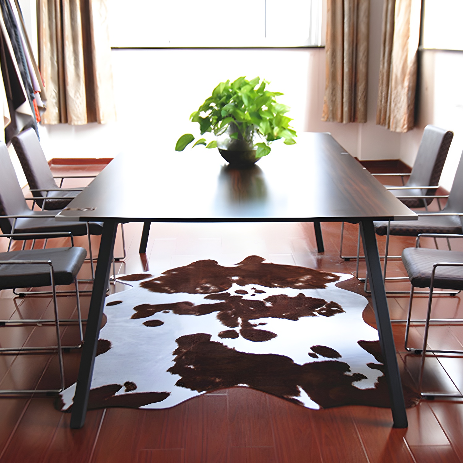 Unique Cow Skin Pattern Rug Nordic Rug Polyester Washable Non-Slip Pet Friendly Carpet for Living Room