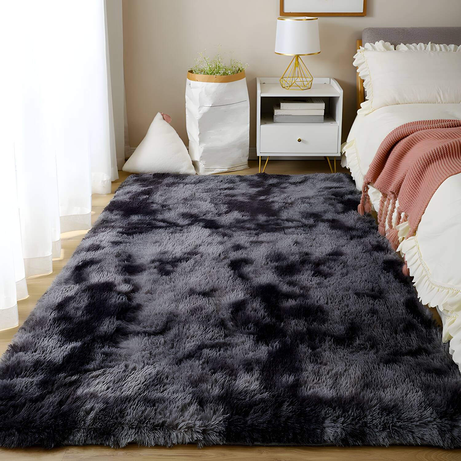 Relaxing Solid Shag Rug Polyester Indoor Carpet Non-Slip Backing Area Carpet for Home Decoration