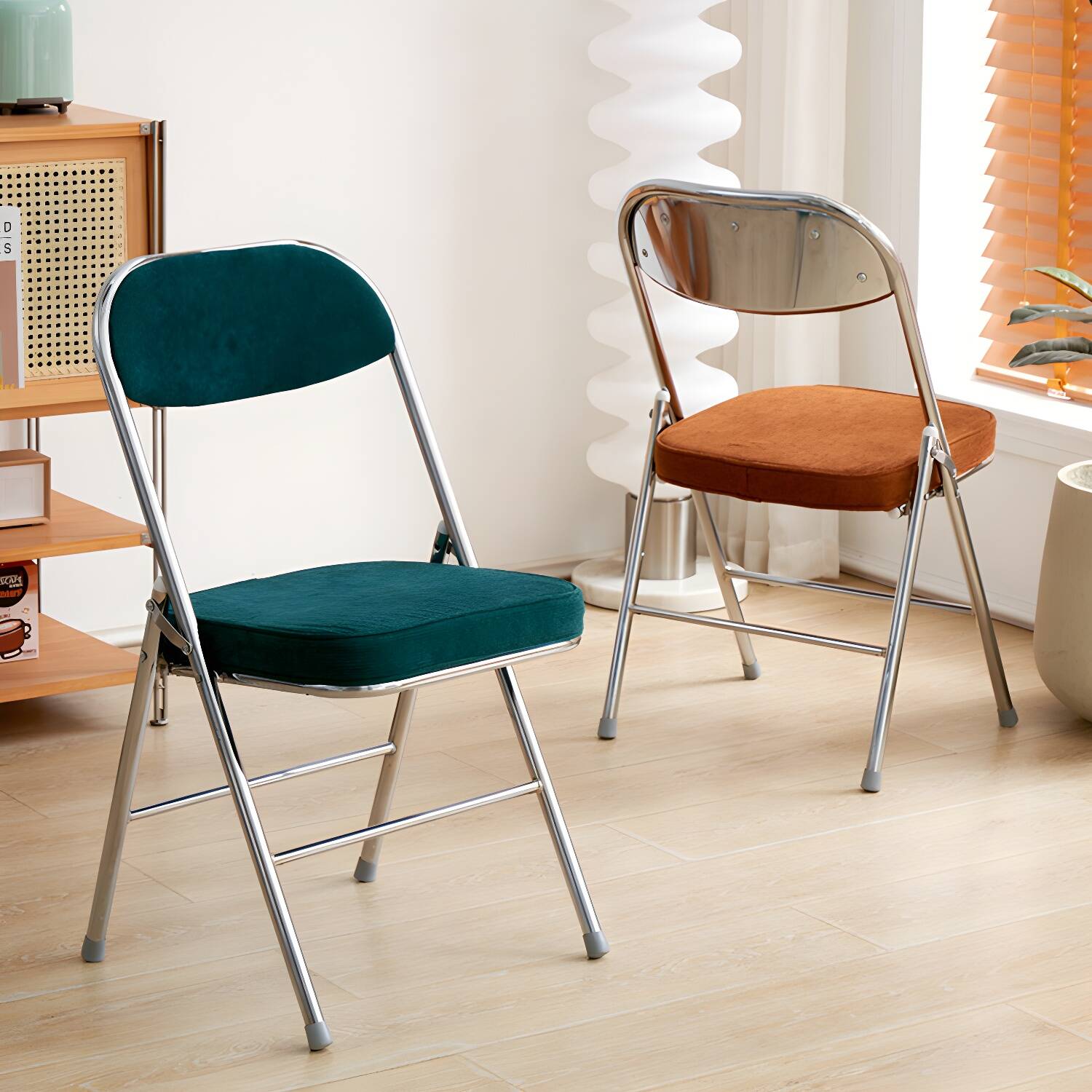 Contemporary Solid Colour Standard Recliner 16.5" Wide Single with Legs