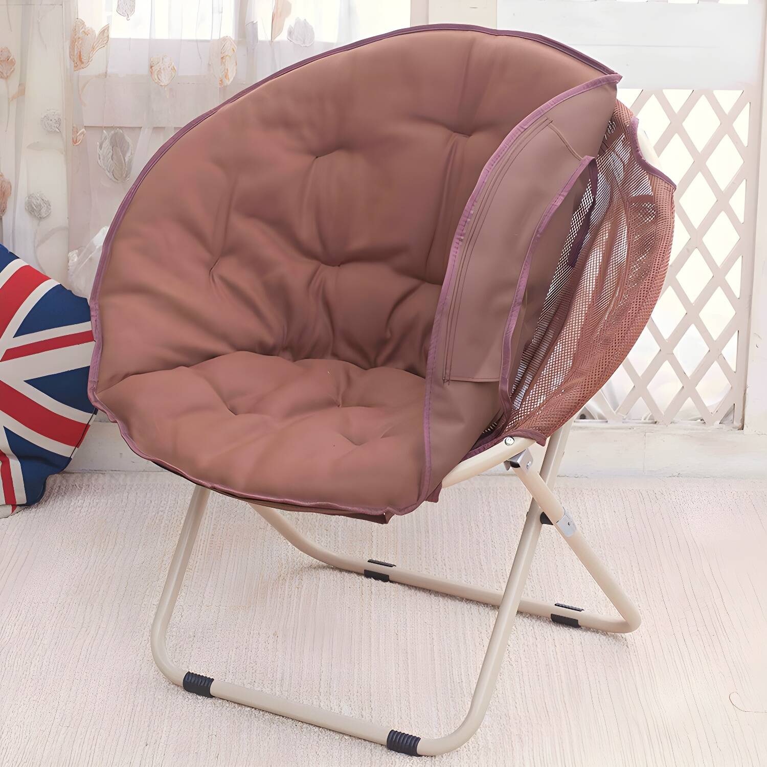 Comfortable Metal Framed Small Reclining Chair with Legs and Modern Style