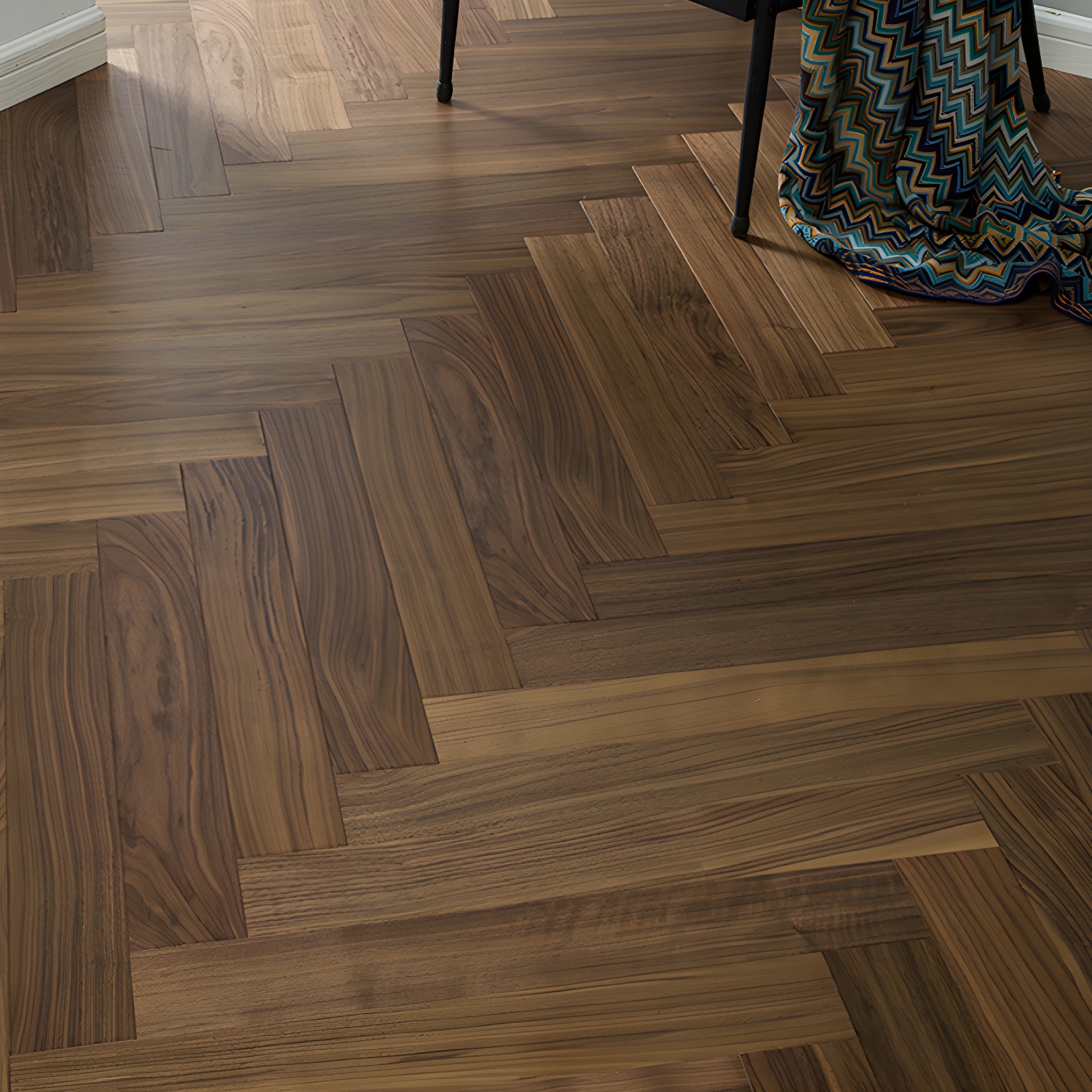 Waterproof Laminate Wood Planks - Scratch Resistant and Easy to Clean