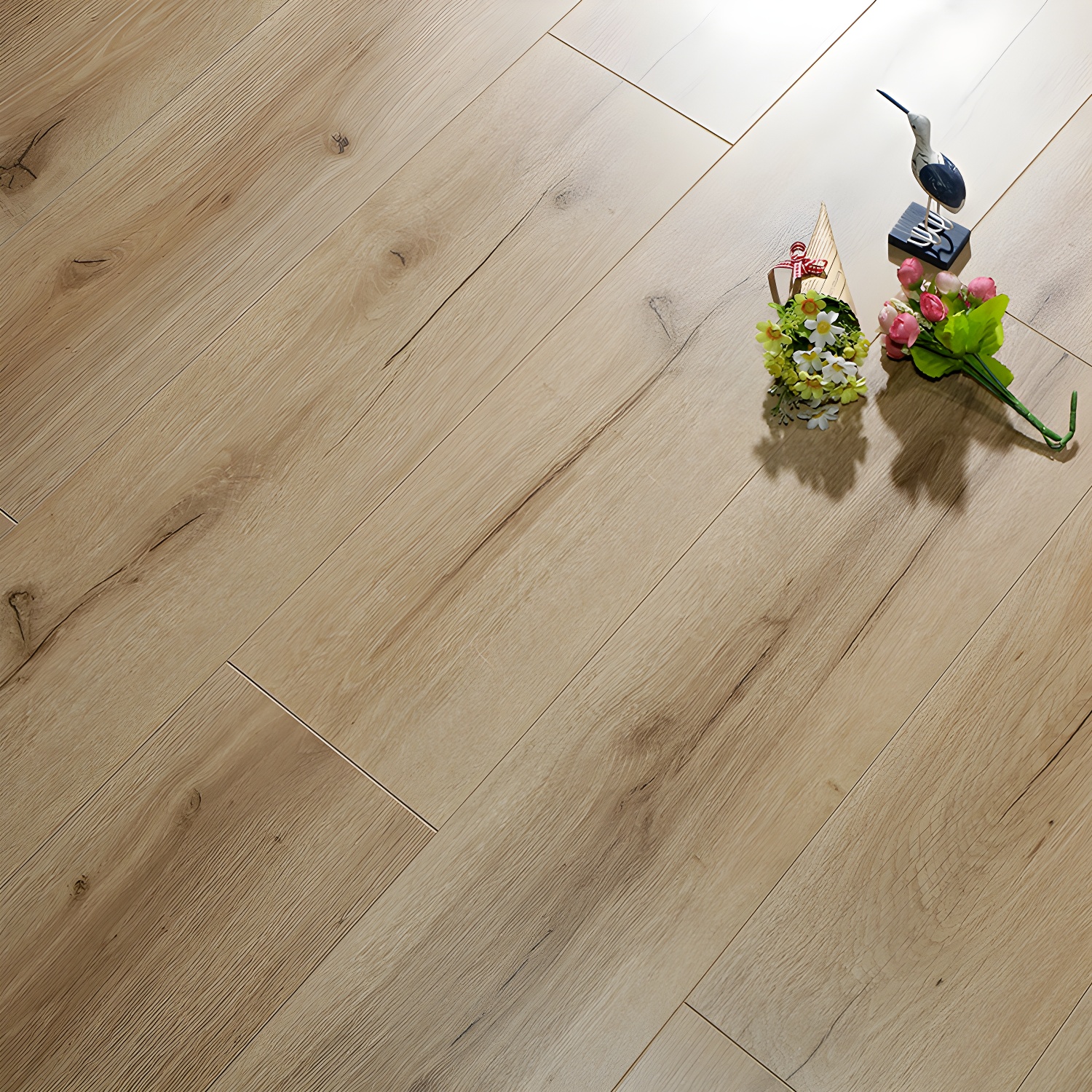 Waterproof Scratch-Resistant Laminate Wood Planks - Low Gloss with Wire Brushed Texture