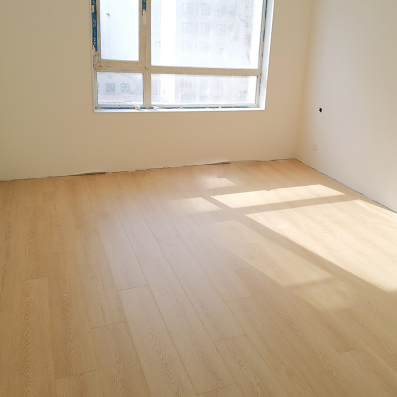 Waterproof Low Gloss Laminate Wood Planks - Scratch Resistant Flooring for Living Spaces