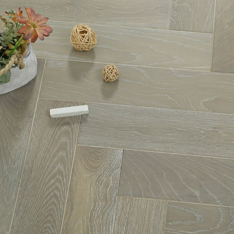 Modern Solid Wood Click-Lock Oak Flooring with Beige Matte Finish