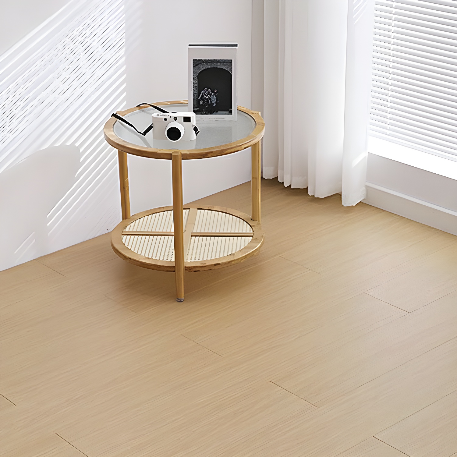 Low Gloss Laminate Wood Planks for Scratch Resistant and Waterproof Living Space Flooring