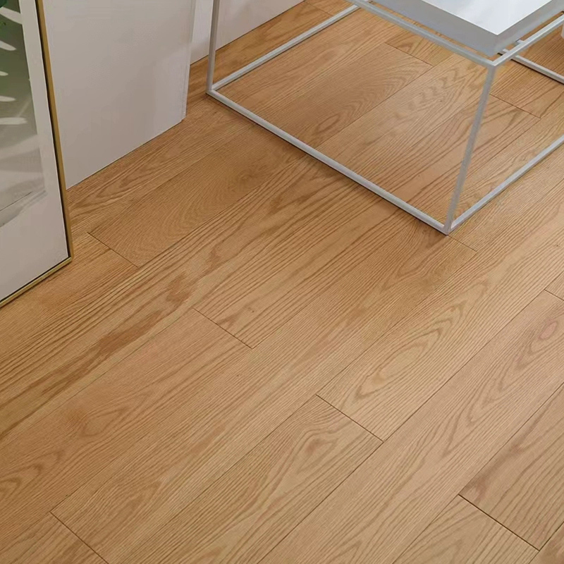 Wire Brushed Matte Oak Hardwood Flooring with Waterproof and Scratch Resistant Features