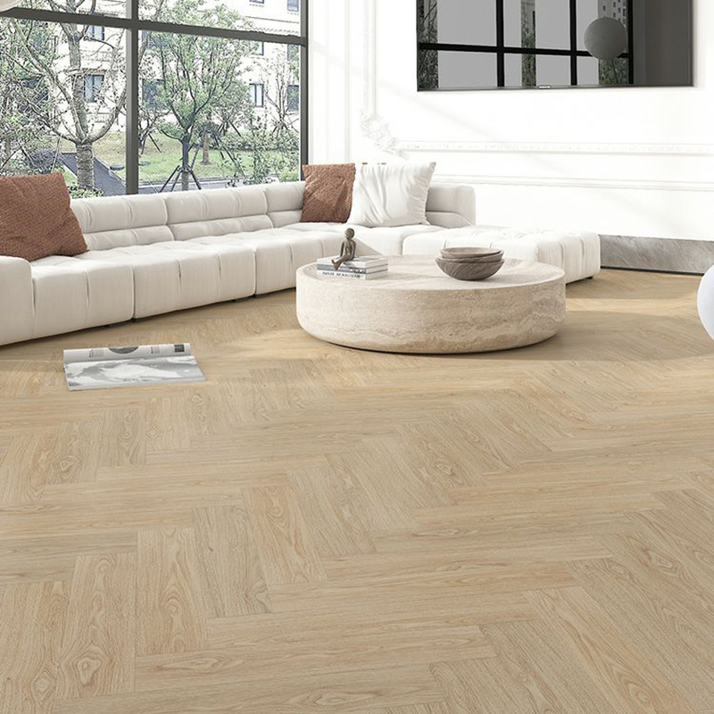 Elegant Low Gloss Laminate Wood Flooring - Resistant to Scratches and Fade