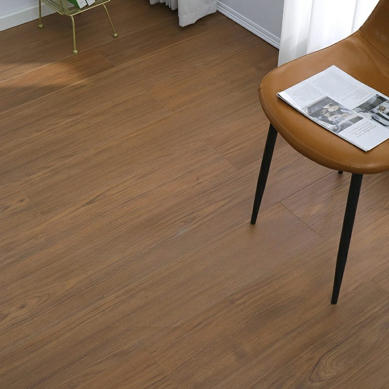 Low Gloss Laminate Wood Planks for Living Space with Scratch and Fade Resistant Finish