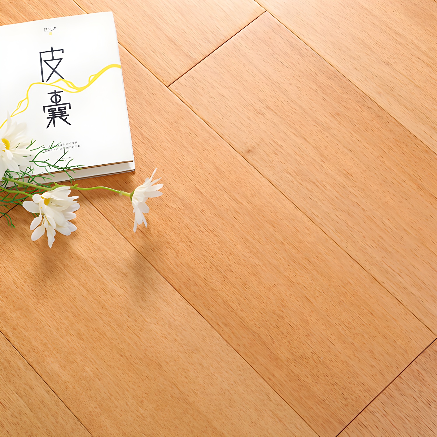 Waterproof and Scratch Resistant Light Wood Modern Style Solid Wood Hardwood Flooring