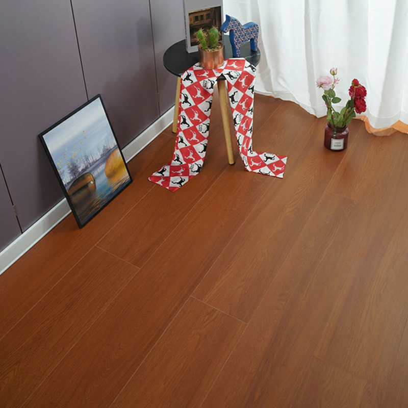 Low Gloss Waterproof Laminate Wood Planks with Scratch and Fade Resistant Finish for Living Spaces