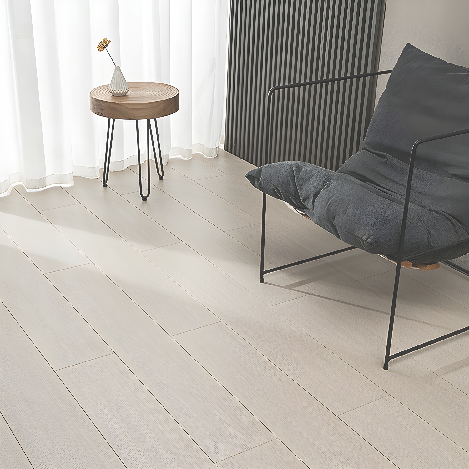 Low Gloss Laminate Wood Planks with Scratch Resistant Surface for Living Space Above Grade