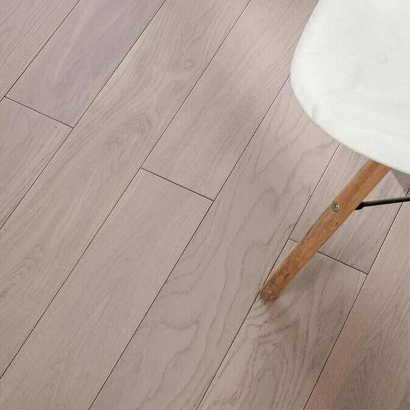 Waterproof and Scratch Resistant Medium Wood Oak Modern Style Hardwood Flooring