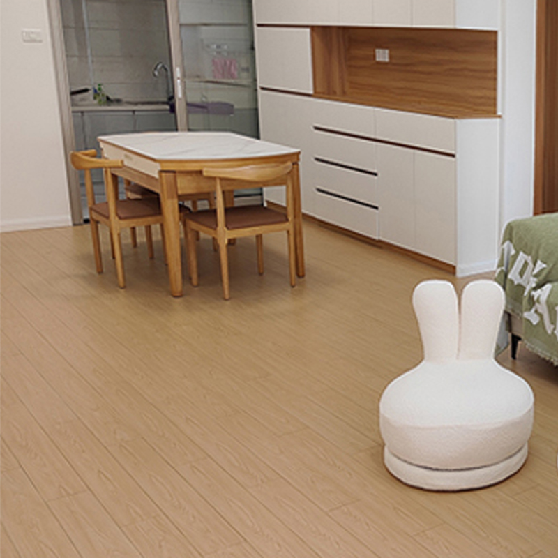 Smooth Matte Solid Wood Tongue and Groove Hardwood Flooring, 1.8cm Thickness