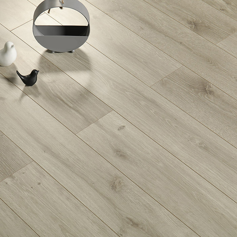 Waterproof Low Gloss Laminate Wood Planks with Scratch Resistant Feature for Living Spaces