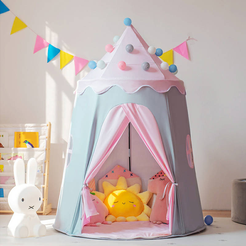 Round Cabin-themed Fabric Play Tent with Windows and Lights Included for Indoor/Outdoor Use