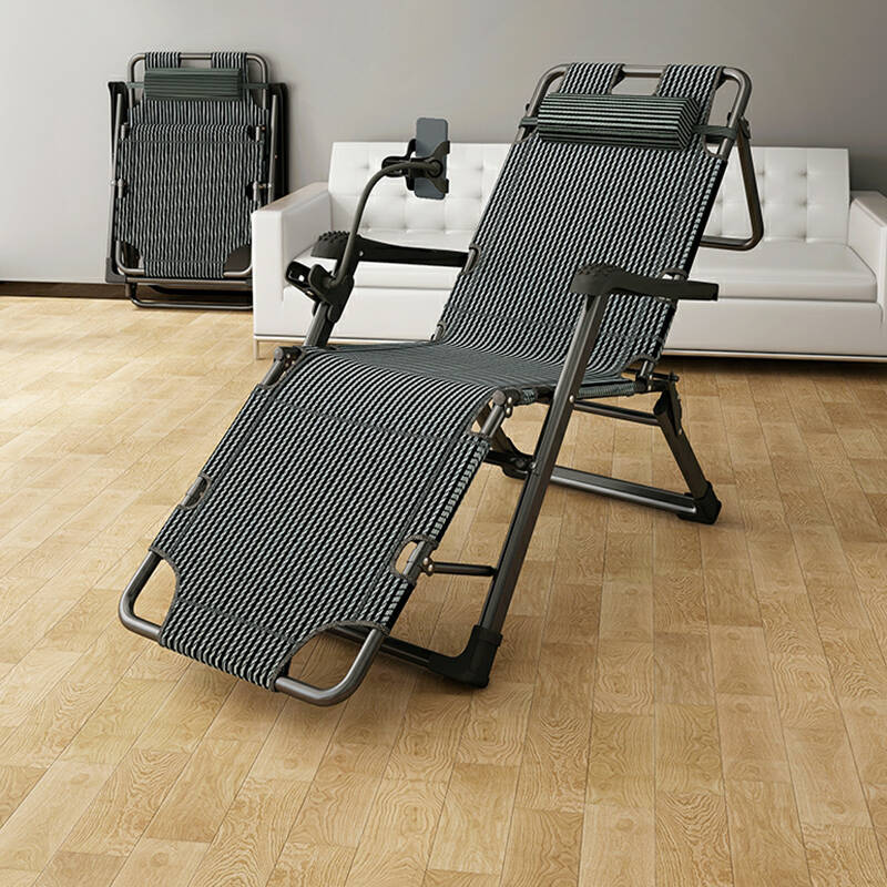 Old Foldable and Scalable Recliner Armchair with Adjustable Footrest , 3-Position and Pushback for Living Room