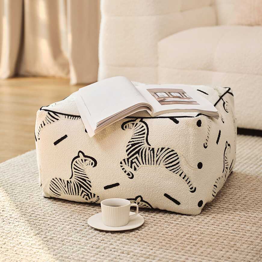 Pre-Filled Bean Bag Chair White Flannel Bean Bag Chair Seats 1 with Animal Print, Fill Included